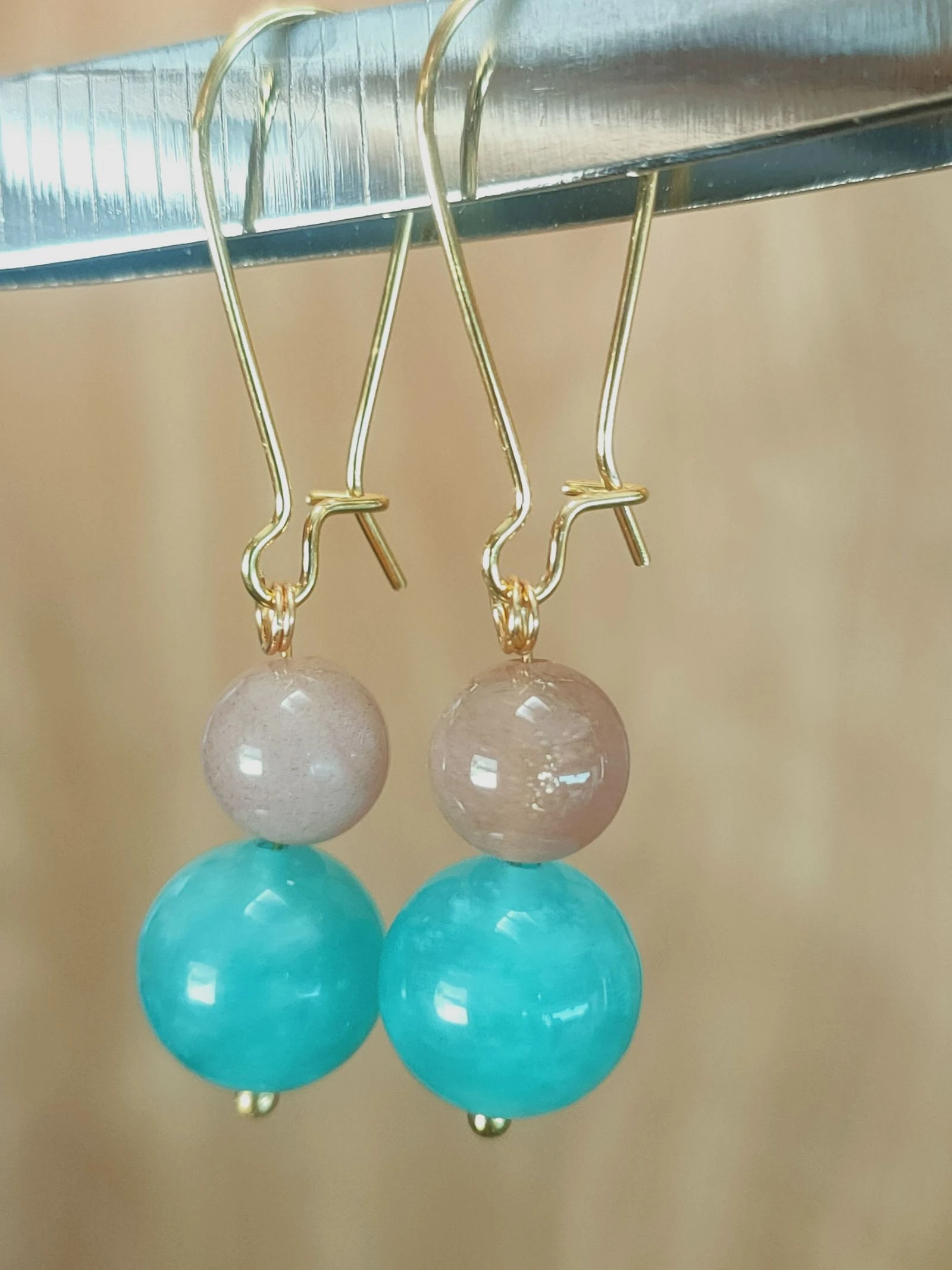 Un par de aretes de amazonita y Piedra de Luna – photo 4